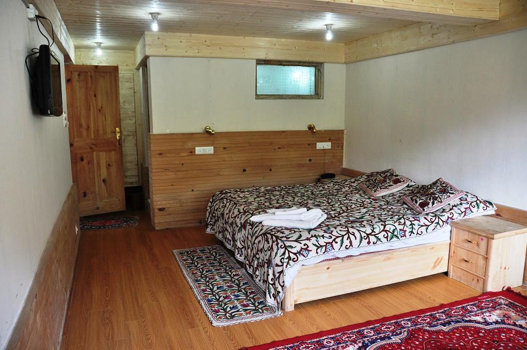 Himalaya House Hotel Pahalgām Szoba fotó