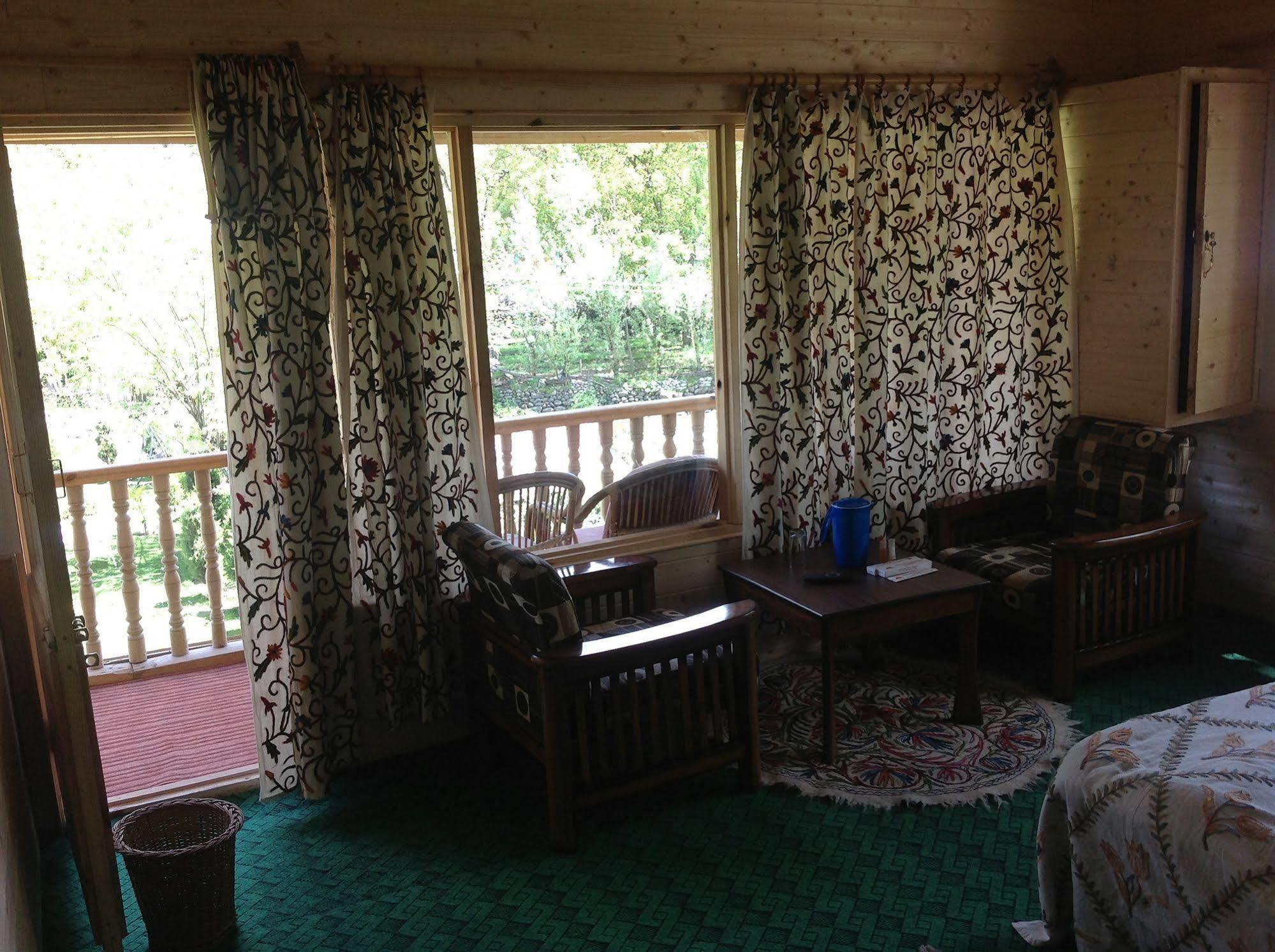 Himalaya House Hotel Pahalgām Kültér fotó