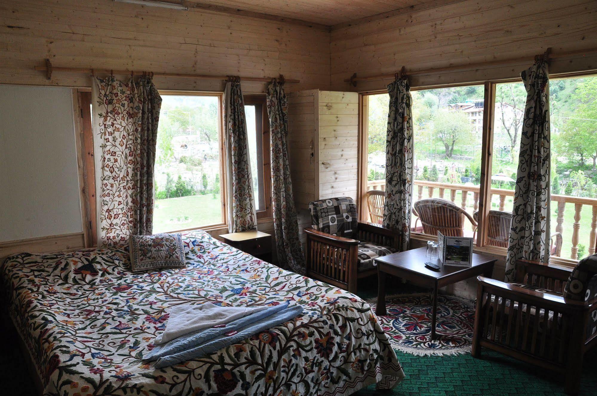 Himalaya House Hotel Pahalgām Kültér fotó