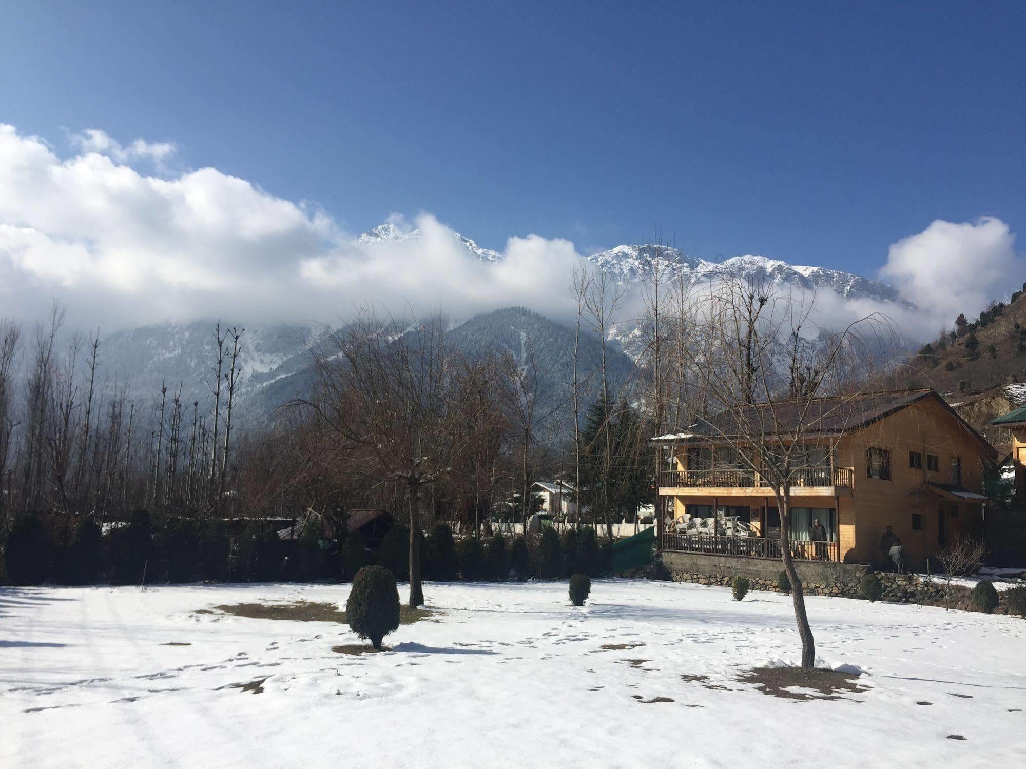 Himalaya House Hotel Pahalgām Kültér fotó