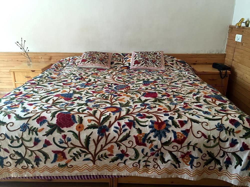 Himalaya House Hotel Pahalgām Kültér fotó